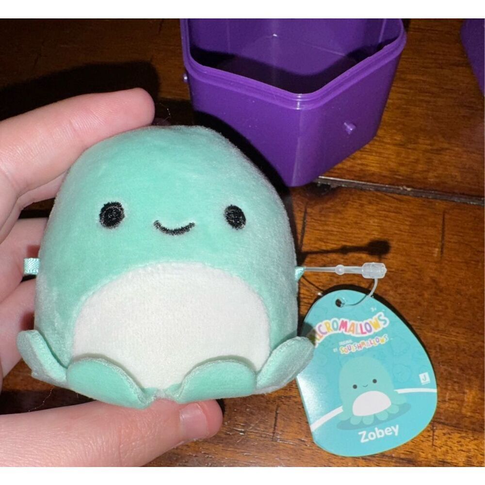 NWT Zobey Octopus Micromallow Squishmallow 2.5”
